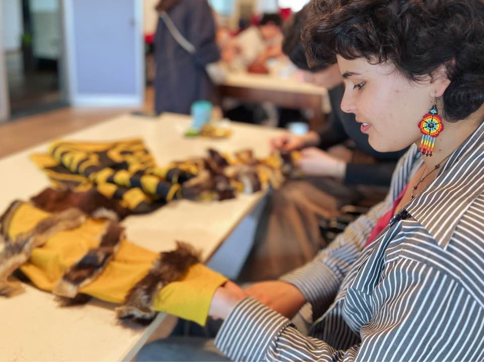 Una delle nostre collaboratrici durante il laboratorio Yóllot. Foto @annavercellotti